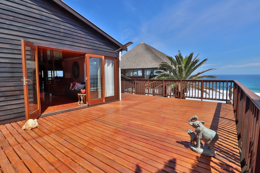 10 Bedroom Property for Sale in Dana Bay Western Cape